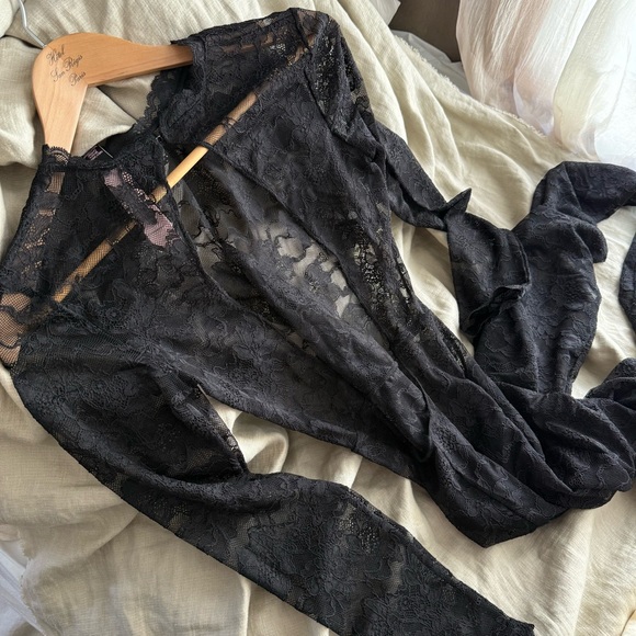 NWT Victoria’s Secret full body long sleeve black lace catsuit leotard one piece - Picture 2 of 6